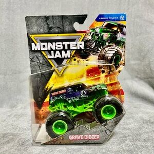Monster Jam Grave Digger Green Die-Cast Truck 1:64 Scale